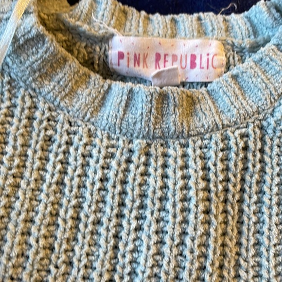 Sweater - Picture 3 of 3